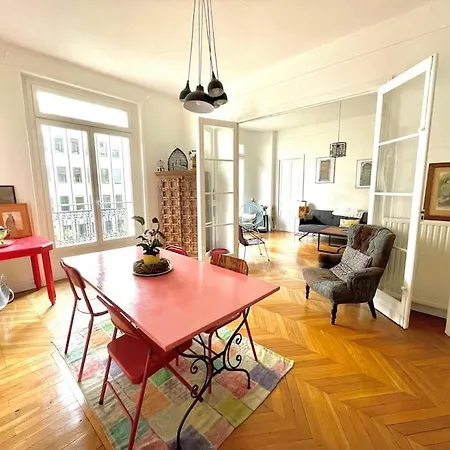 Familial Typiquement Parisien Appartamento *